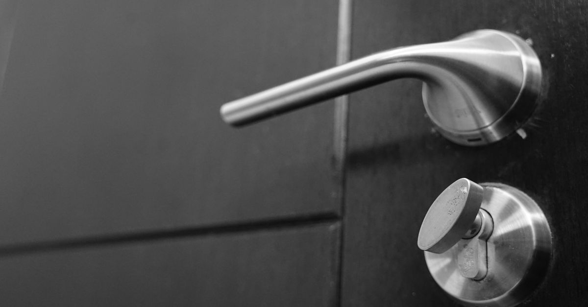 Why Mortise Locks Stick in Old Columbia Houses (and How We Fix Them) — Top Columbia Locksmith