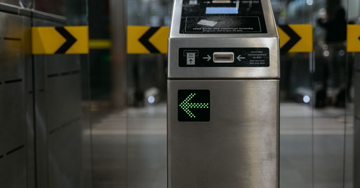 Why Access Control & Keypad Entry Beats a Traditional Key System for Columbia Businesses — Top Columbia Locksmith