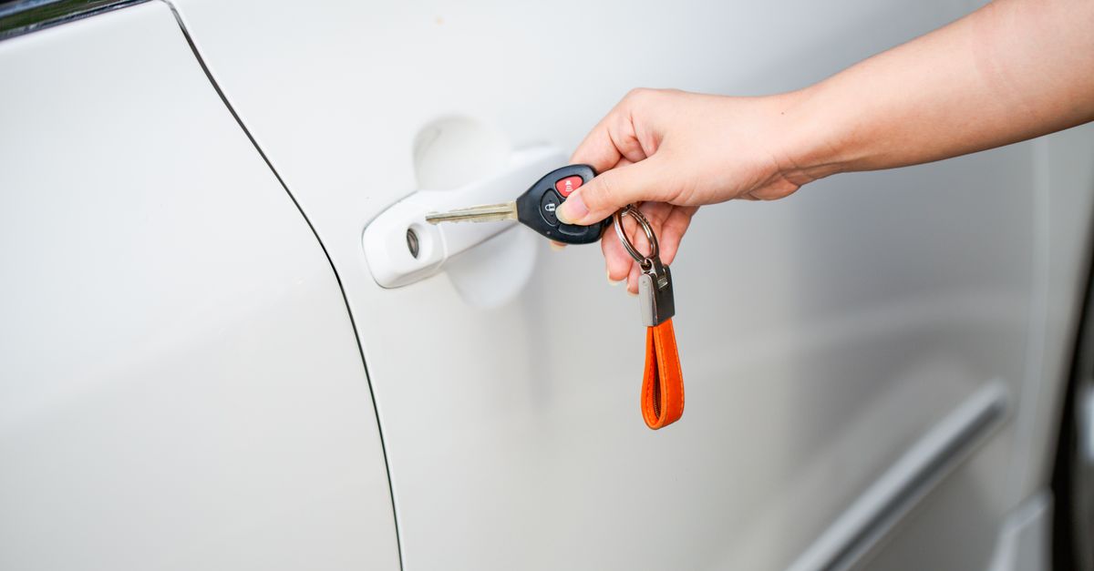 What Happens During a Professional Car Lockout Service Call — Top Columbia Locksmith